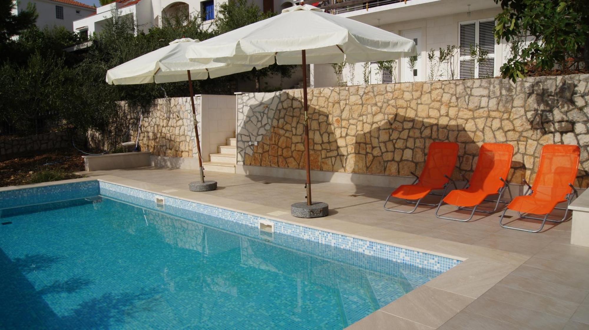 Apartments Niana With Heated Seawater Swimingpool Donji Okrug  Exteriér fotografie
