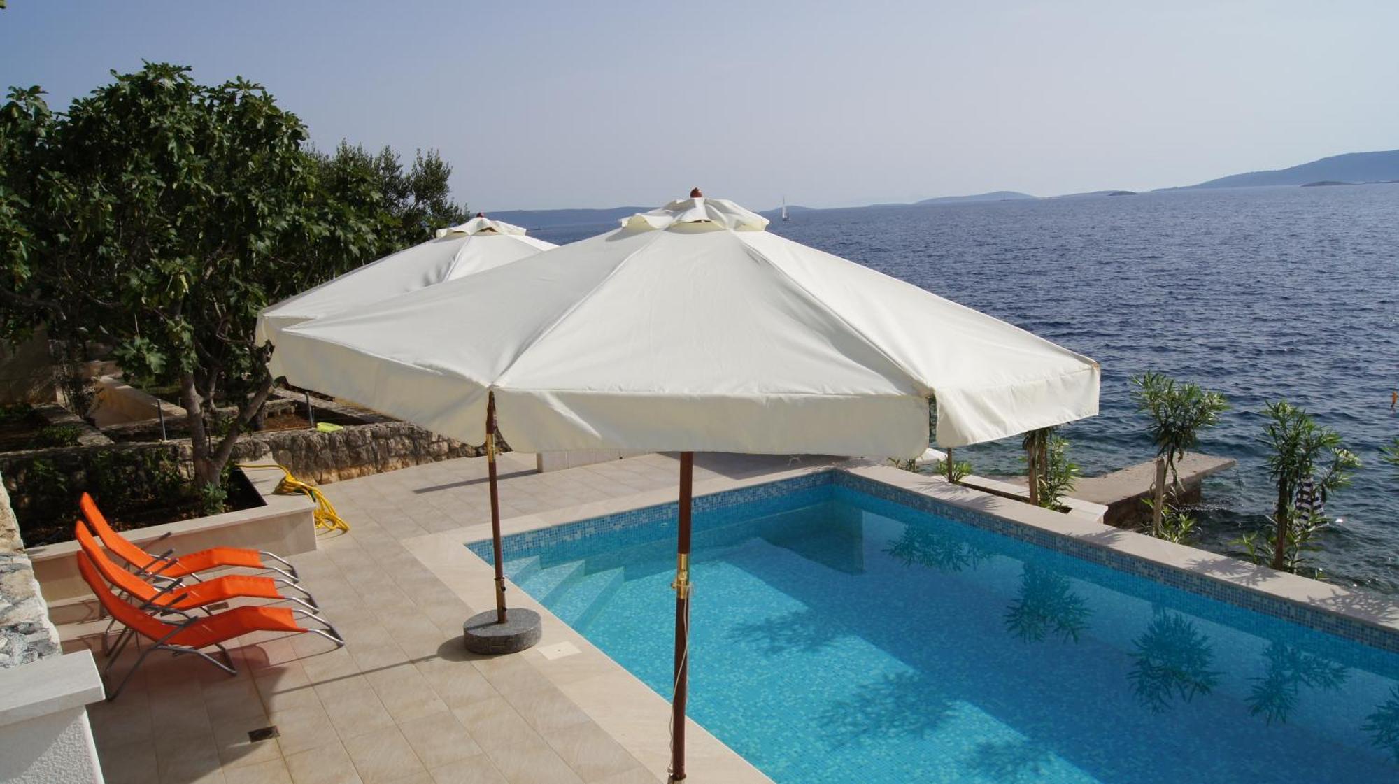 Apartments Niana With Heated Seawater Swimingpool Donji Okrug  Exteriér fotografie